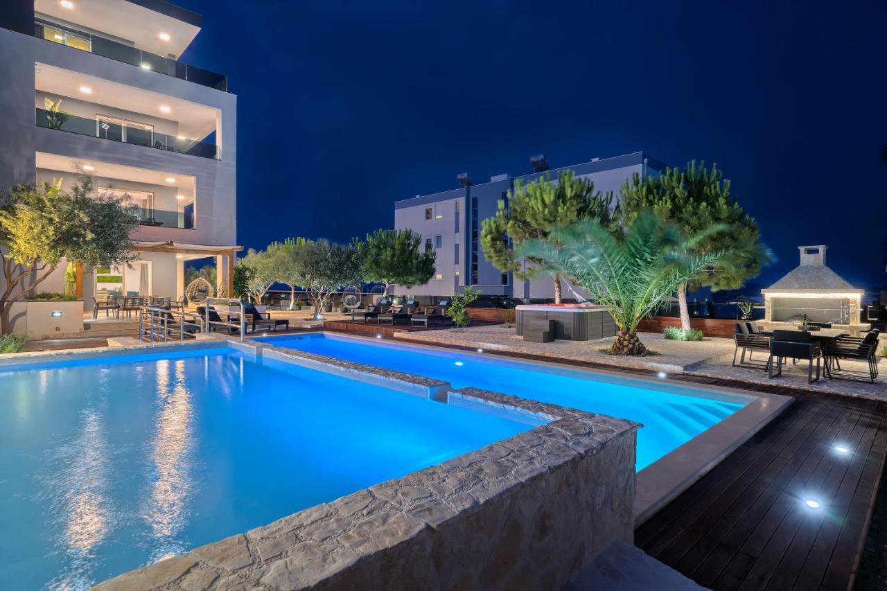 Liberty Living Apartments Split Exteriör bild