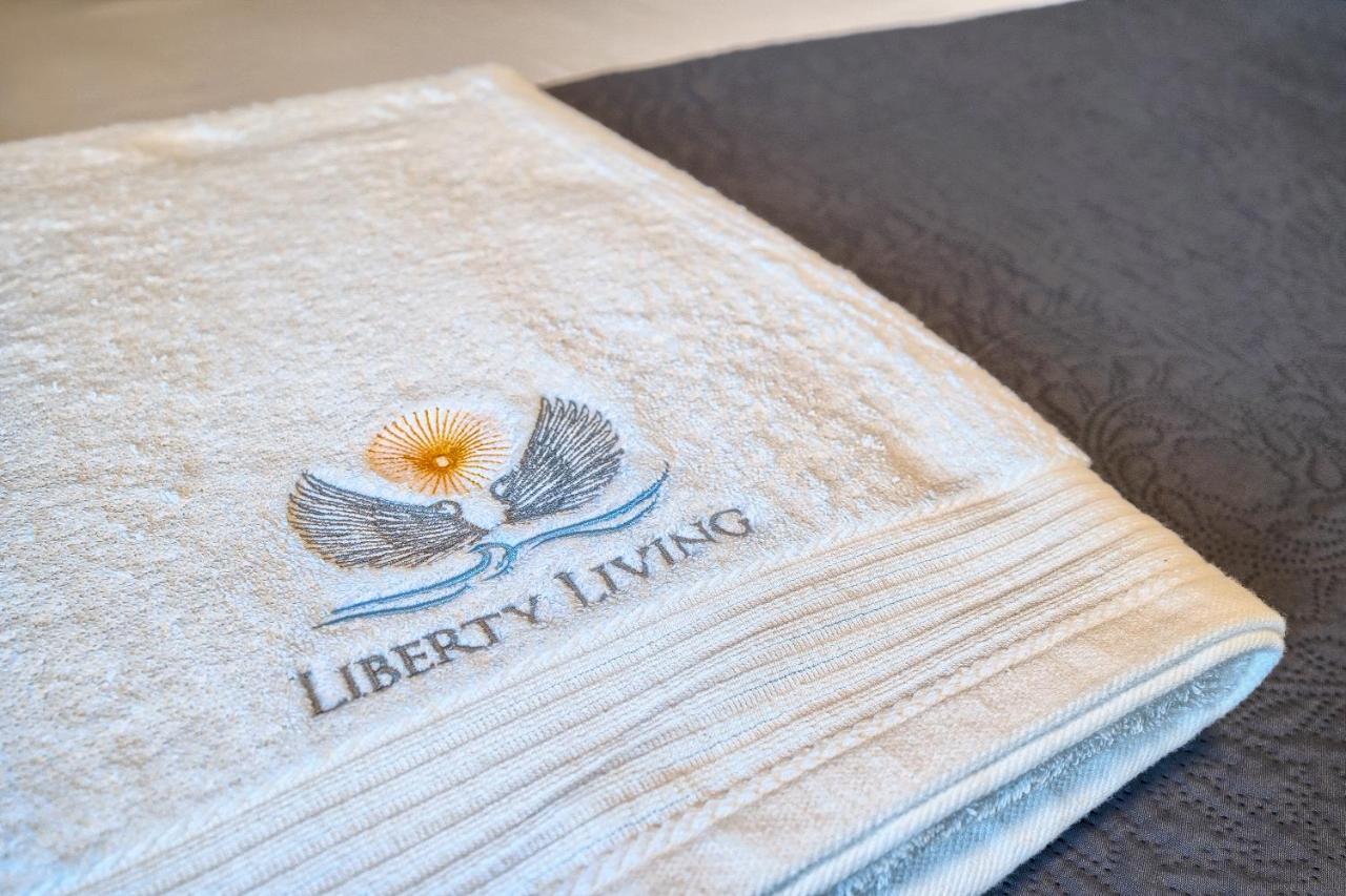 Liberty Living Apartments Split Exteriör bild