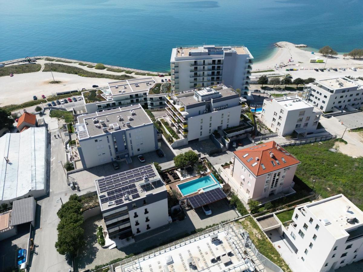 Liberty Living Apartments Split Exteriör bild